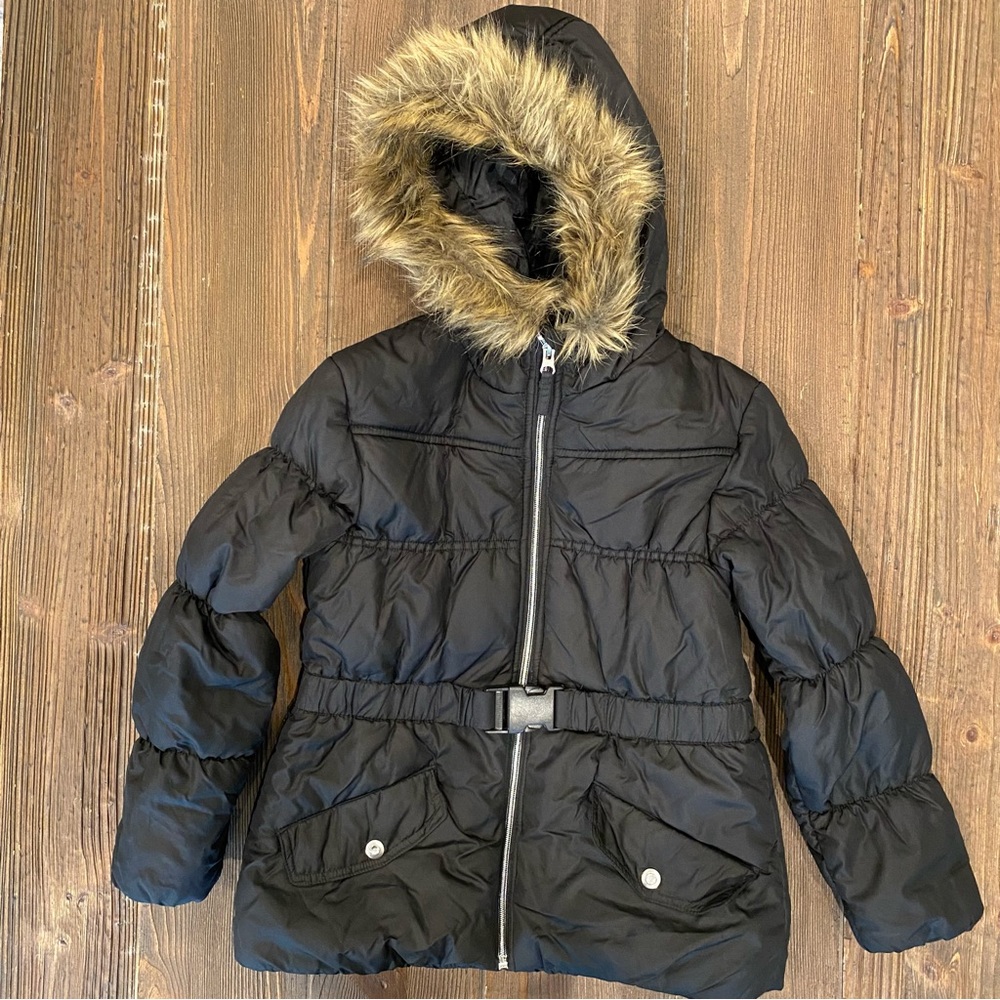 Rothschild black girls puffer jacket with faux fur hood trim. Size 7/8.